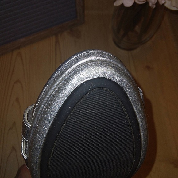 NWOT Lasonia Silver Glitter Strappy Sandal w/ Rhinestone Heel detail Sz. 6.5 - Picture 13 of 13